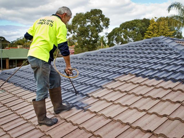 Roof Restoration Service – Why It’s Best To Use A Roofing Contractor